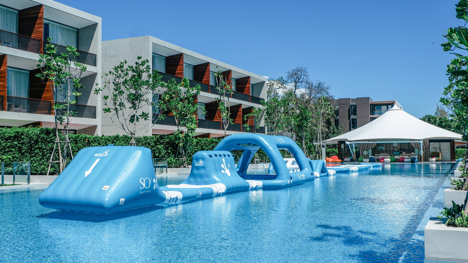 SO Sofitel Hua Hin Signature Pool Hero Shot