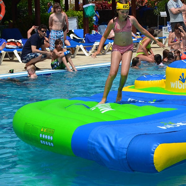 30040_SideKick_2018_pool_01_web