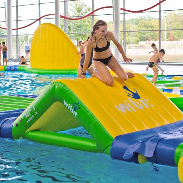 30042_Slide_2018_pool_004_web