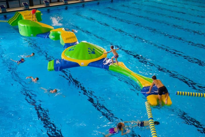31047_KidsTrack_pool_001_web-720x480