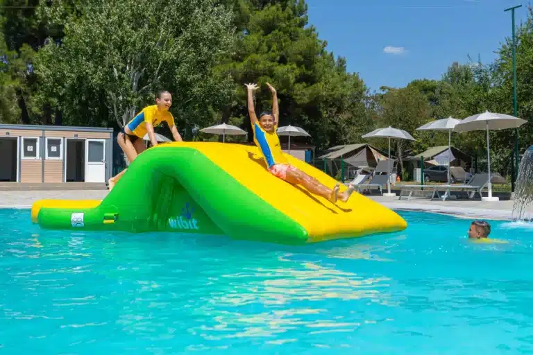 wibit-stepslide-climb-back-up-pool.webp