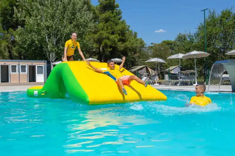 wibit-stepslide-slide-splash-pool.webp
